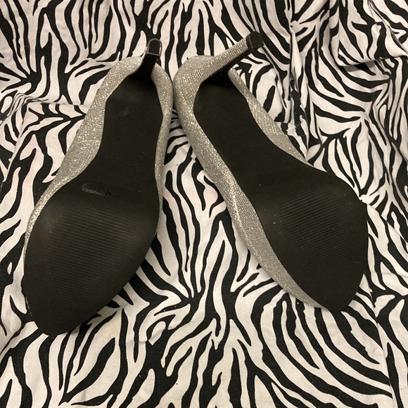 Silver Glitter Platform High Heels Size 8 - Picture 5 of 11